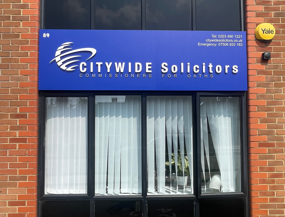 5MM MATT WHITE ACRYLIC LETTERS ON STAND-OFF LOCATORS ON FULL COLOUR PRINTED ALUMINIUM COMPOSITE TRAY